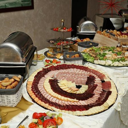 Hotel Jezero Bor Ngoại thất bức ảnh