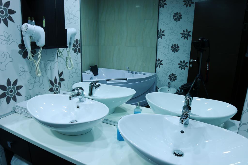 Hotel Jezero Bor Ngoại thất bức ảnh