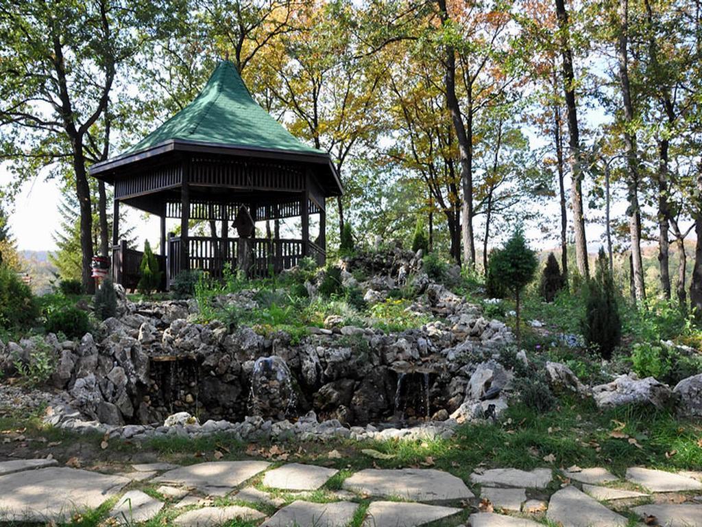 Hotel Jezero Bor Ngoại thất bức ảnh